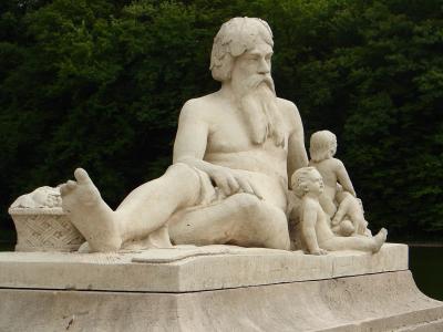 Sandskulptur - Vater mit Kinder